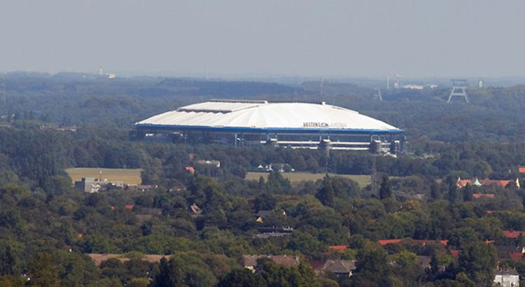 Deutschland Gelsenkirchen Schalke Arena Foto iStock justhavealook